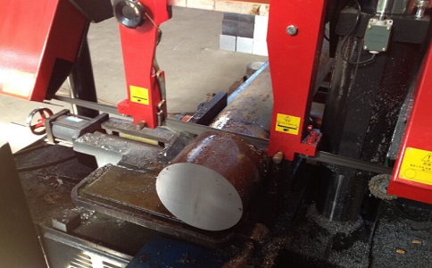 苏仙卧式带锯床加工时出现明显振荡如何排查？